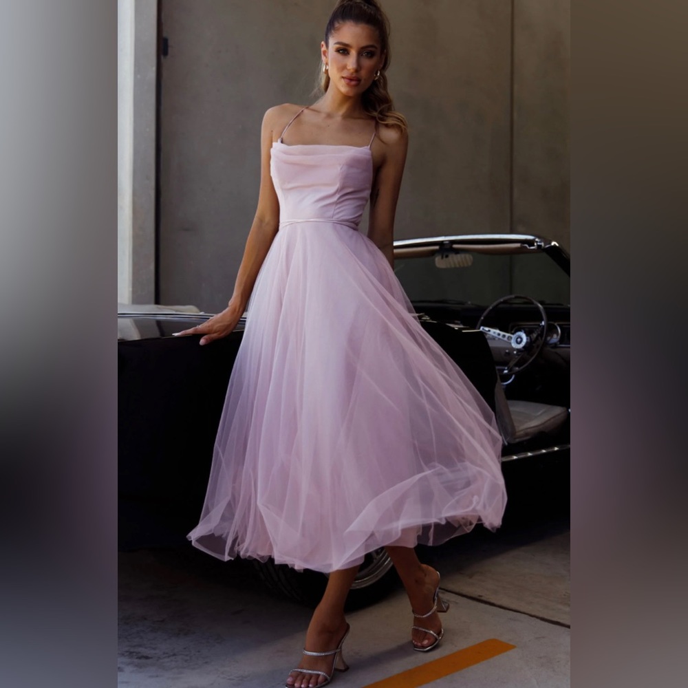 Selfie Leslie Dress